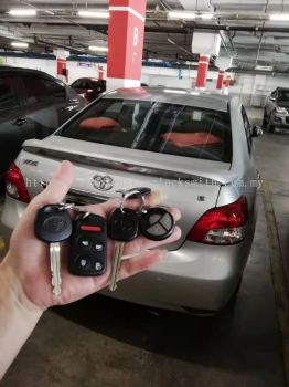 Duplicate Toyota Vios car key and remote control