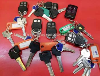 duplicate office door key and door remote control