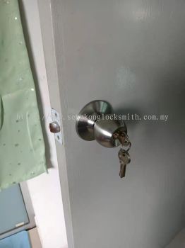 change door lock