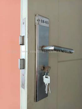 change main door lock cylinder