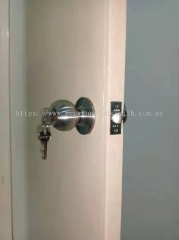 replace room door lock