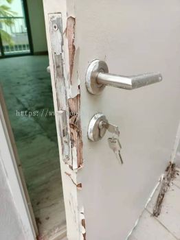 replace cylinder door lock