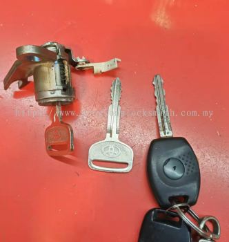 repair toyota car lock