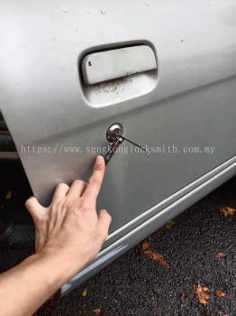 unlock service car door lock