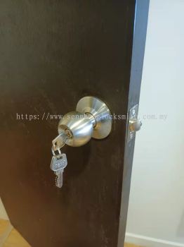 change door lock