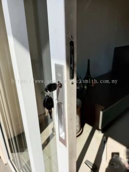 change sliding door lock