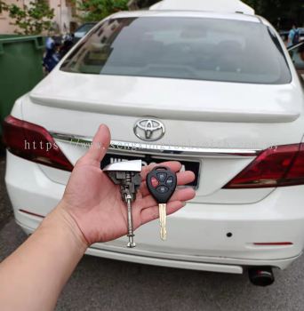 repair toyota camry car lock