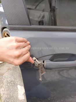 unlock service car door lock