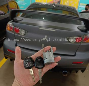 Repair mitsubishi lancer car lock
