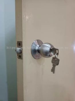 replace door lock