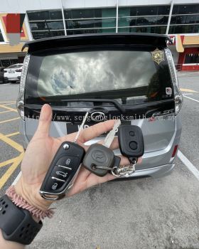 duplicate Perodua car key with remote control