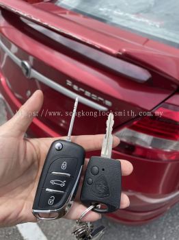 duplicate Proton Saga car key with remote control 