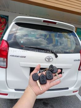 Toyota Avanza car key with remote control