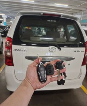 Toyota Avanza car flip key remote control 