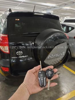 Toyota RAV4 car flip key remote control 