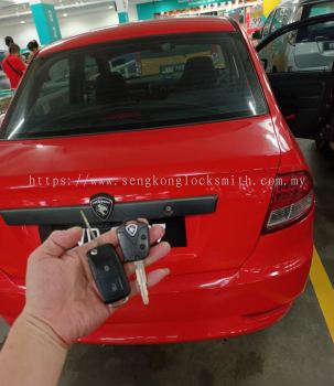 duplicate Proton car key with remote control 