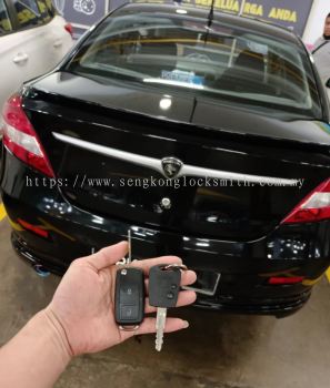 duplicate Proton car key with remote control 