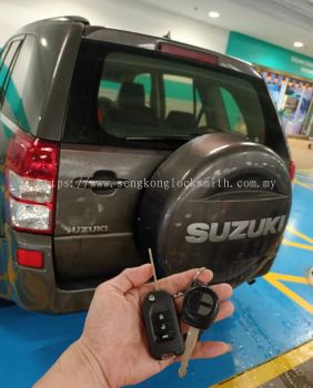 duplicate Suzuki car key with remote 