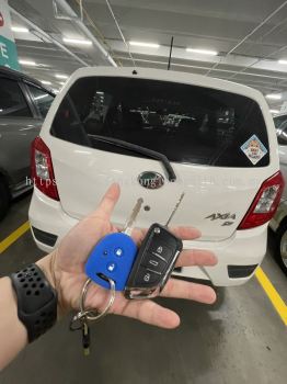 duplicate Perodua car key with remote control 