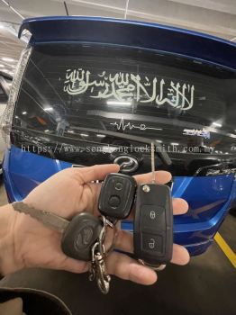 duplicate Perodua car key with remote control 