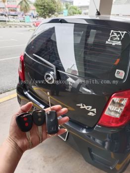 duplicate Perodua car key with remote control 