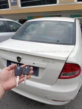 locksmith duplicate car key and remote control 