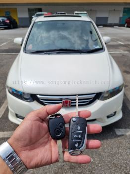 locksmith duplicate car key and remote control 