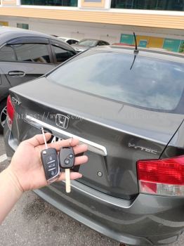 locksmith service duplicate car key with remote control 