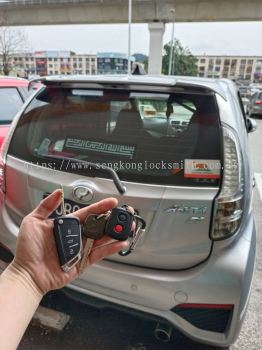 locksmith service duplicate car key with remote control 