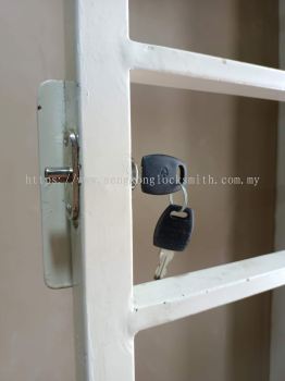 installation door lock, replace door lock 