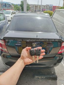 near your locksmith duplicate car key with remote control 