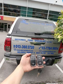 near your locksmith duplicate car key with remote control 