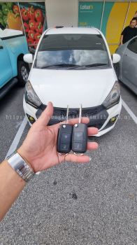 duplicate car key with remote control 