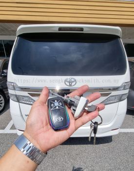 Professional car lock repair