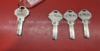 Professional locksmith duplicating keys