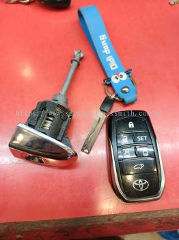 repair and service car lock 