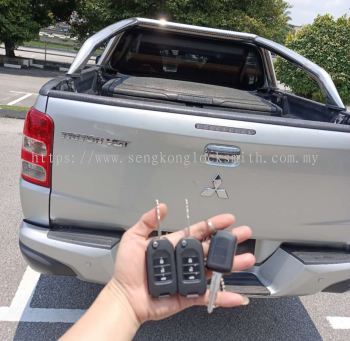 Mitsubishi Triton car Flip key remote control