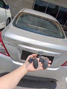 Nissan Almera car key with remote control 