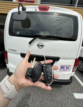 Nissan nv200 car key with remote control