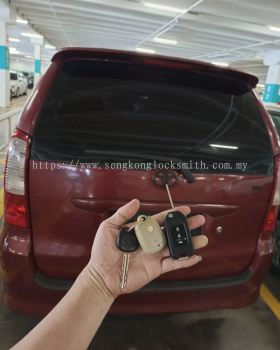 duplicate Toyota Avanza car key remote control 