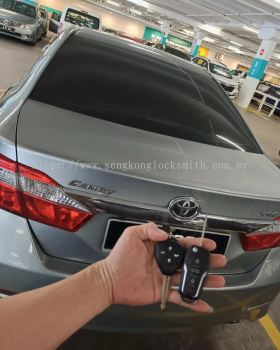 Toyota Camry car Flip key remote control