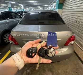 Toyota Vios car Flip key remote control