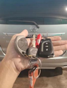 Toyota Innova car flip key remote control