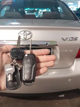 duplicate Toyota car key control