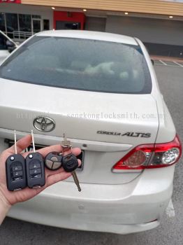 duplicate Toyota car key control