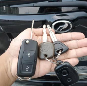 duplicate Perodua Myvi Perodua Alza car key with remote control 