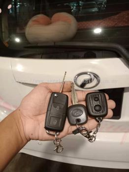 duplicate Perodua Myvi Perodua Alza car key with remote control 