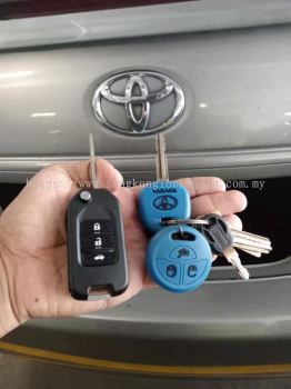 duplicate Toyota car key controller 