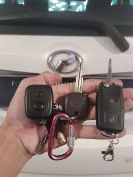 duplicate Perodua car key controller 