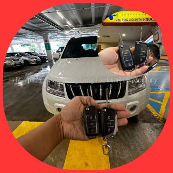 duplicate car key with remote control 